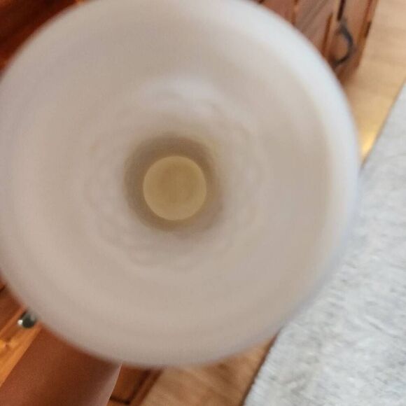 Milk glass etched flower vase Victorian vintage - Picture 3 of 5